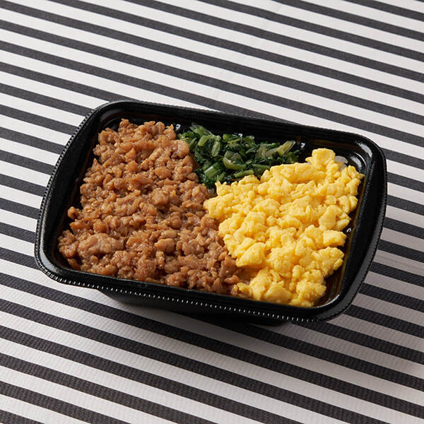 【ファミリーマート】鶏のうまみ！鶏そぼろ弁当